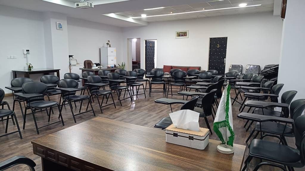 دکتر رویا چمن پیرا